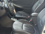 Hyundai Accent-5