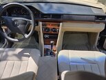 Mercedes E 200-11