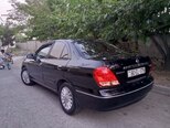 Nissan Sunny-7