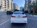 Hyundai Elantra-2