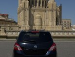 Nissan Tiida-5