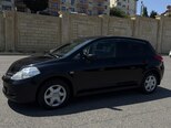 Nissan Tiida-14