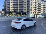 Hyundai Elantra-4