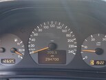 Mercedes E 220-11