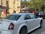 Chrysler 300C-8