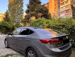 Hyundai Elantra-6