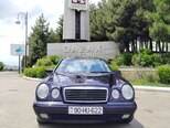 Mercedes E 230-1