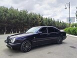 Mercedes E 230-5