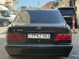 Mercedes E 240-2