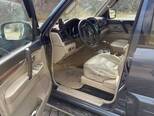 Mitsubishi Pajero-9