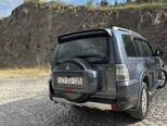 Mitsubishi Pajero-2
