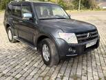 Mitsubishi Pajero-12