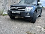 Mitsubishi Pajero-19