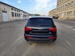 Audi Q7-8