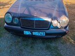 Mercedes E 240-1