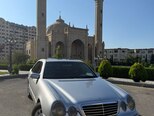 Mercedes E 240-2