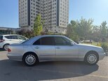 Mercedes E 240-5