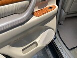 Lexus LX 470-9