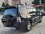 Mitsubishi Pajero-6