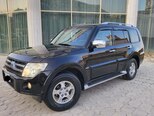 Mitsubishi Pajero-4