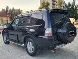 Mitsubishi Pajero-8