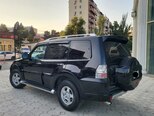 Mitsubishi Pajero-7