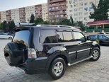 Mitsubishi Pajero-10
