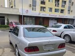Mercedes E 240-4