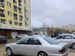 Mercedes E 240-6