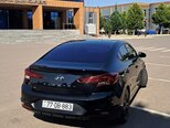 Hyundai Elantra-8