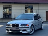 BMW 318-8