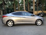 Hyundai Elantra-3