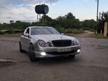 Mercedes E 220-1