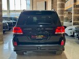 Toyota Land Cruiser-6