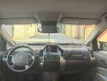 Toyota Prius-12