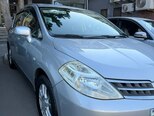 Nissan Tiida-15