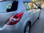 Nissan Tiida-12