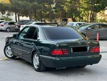 Mercedes E 240-11