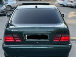 Mercedes E 240-3