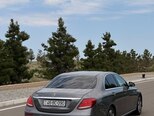 Mercedes E 220 d-3