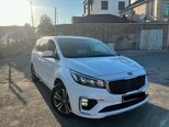 Kia Carnival-1