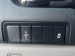 Kia Carnival-9