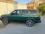 Nissan Pathfinder-2
