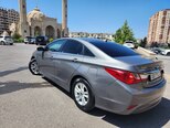 Hyundai Sonata-4