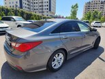 Hyundai Sonata-5