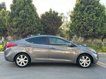 Hyundai Elantra-9