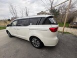 Kia Carnival-8