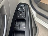 Kia Carnival-13