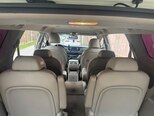 Kia Carnival-17