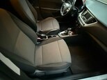 Hyundai Accent-14